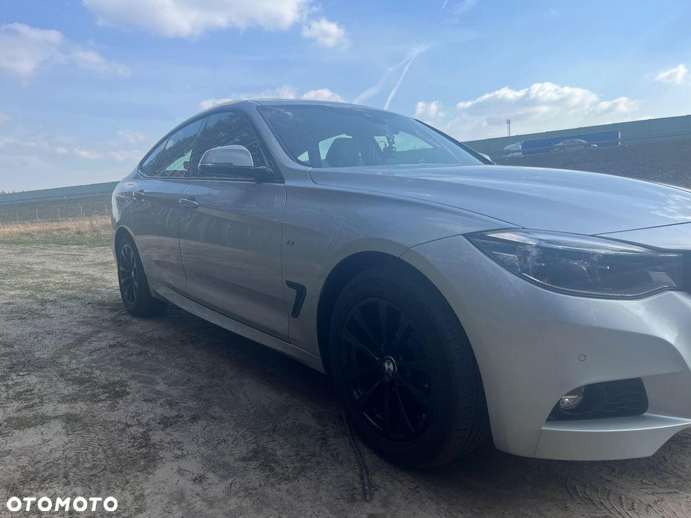 BMW Seria 3 320i Edition M Sport Shadow - 12