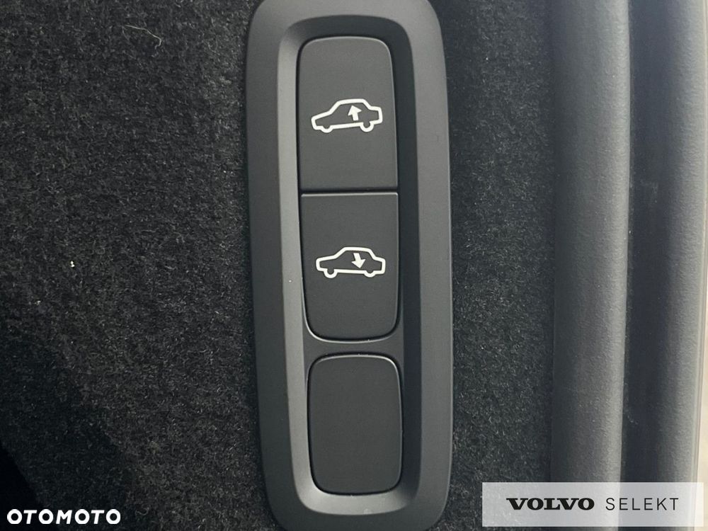 Volvo XC 90 - 35