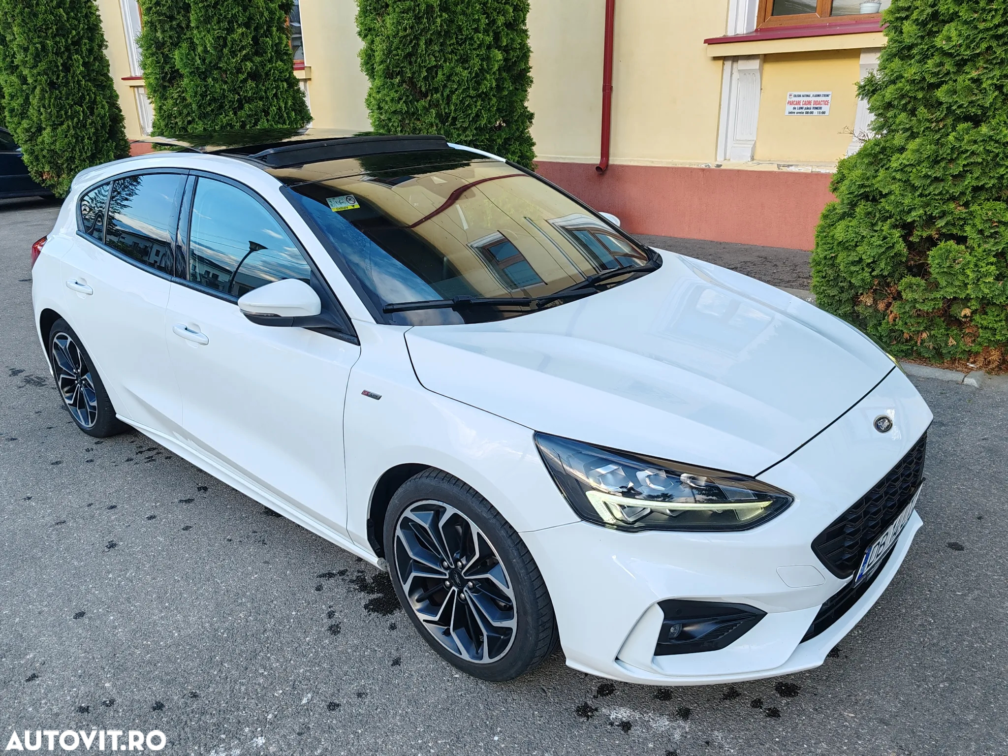 Ford Focus 1.0 EcoBoost Start-Stopp-System ST-LINE - 4