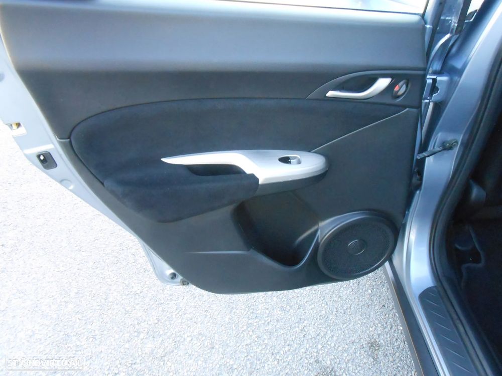 Honda Civic 1.4 Sport - 19