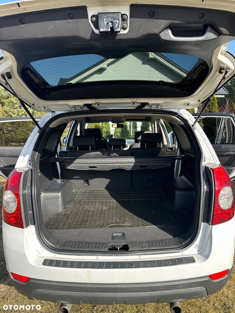 Chevrolet Captiva 2.4 LS 5os - 12