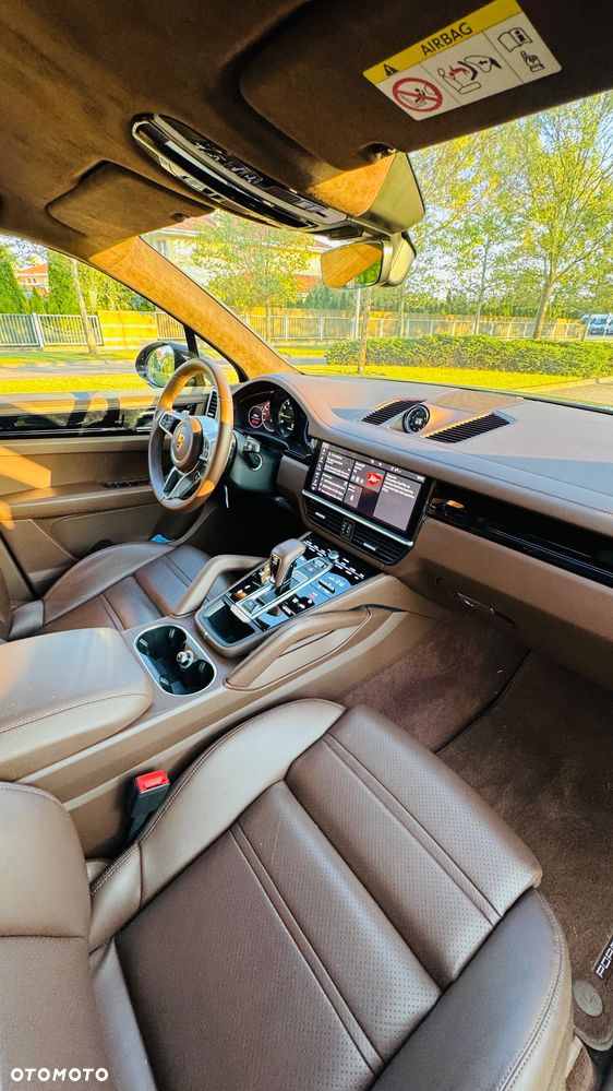Porsche Cayenne Platinum Edition - 9