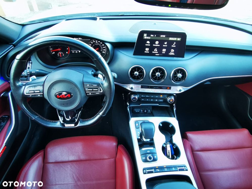 Kia Stinger - 6