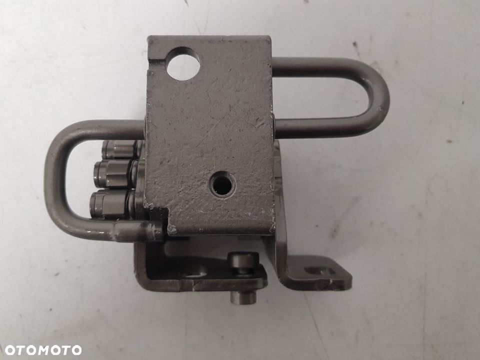 VW GOLF 5 V PLUS 03- ZAWIAS DRZWI  PRZEDNICH PRAWYCH PRAWY PRZÓD PRZEDNIE PRAWE 1K0831412Q - 2