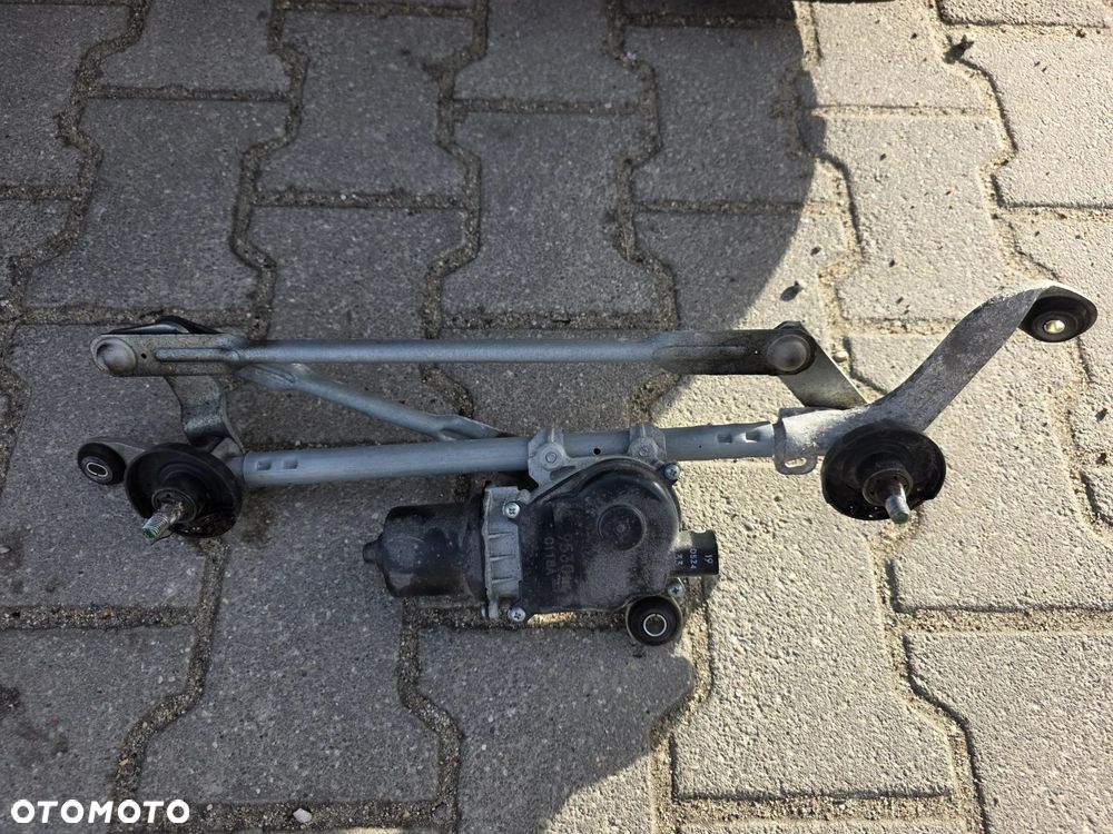 MECHANIZM WYCIERACZEK NISSAN LEAF II 2020 ROK 9530 C118A