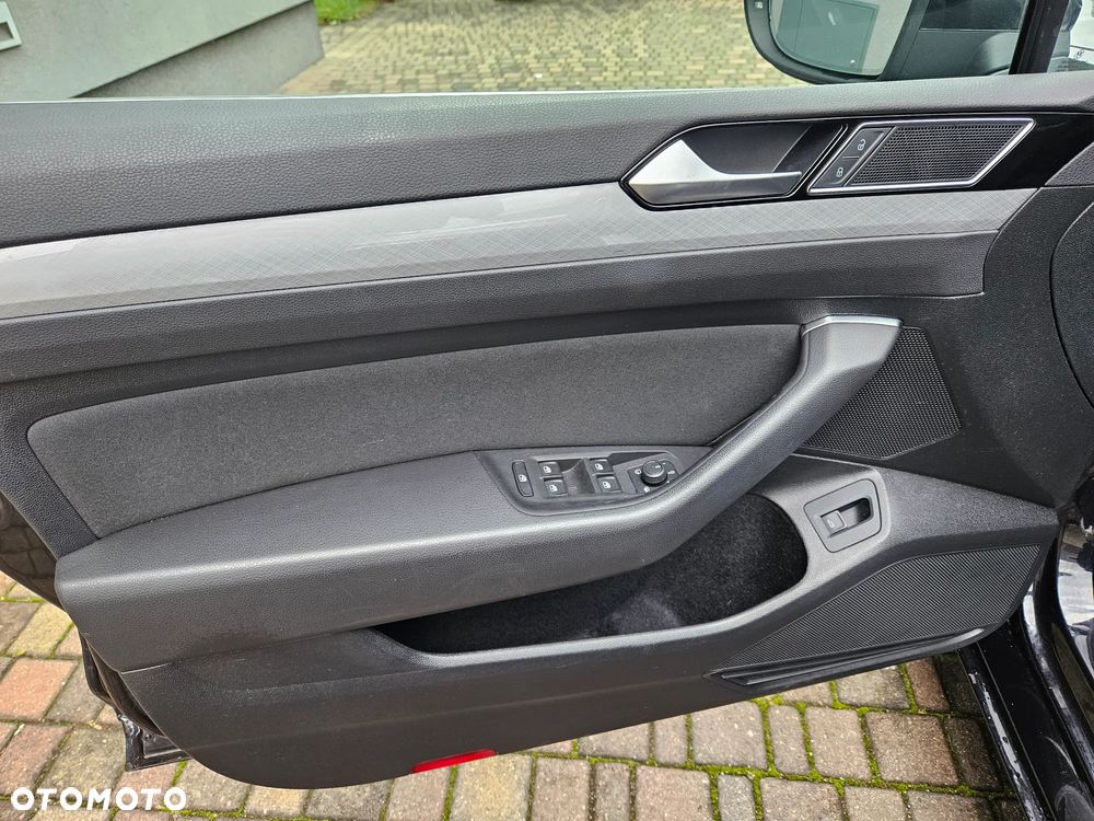 Volkswagen Passat 2.0 TSI Business DSG - 9