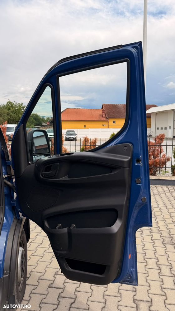 Iveco Massif - 9