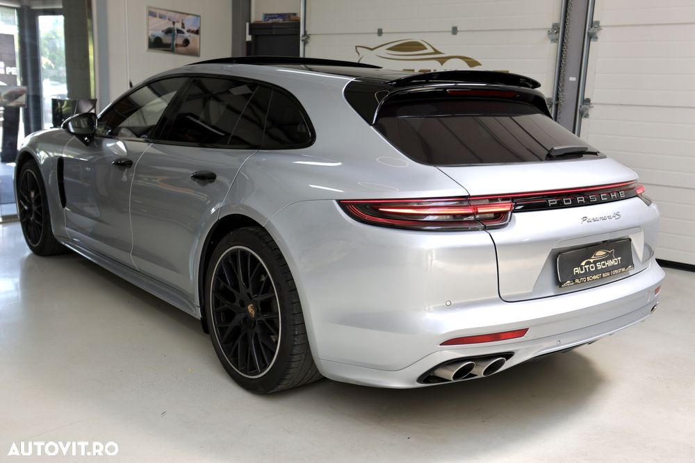 Porsche Panamera 4S Sport Turismo - 33