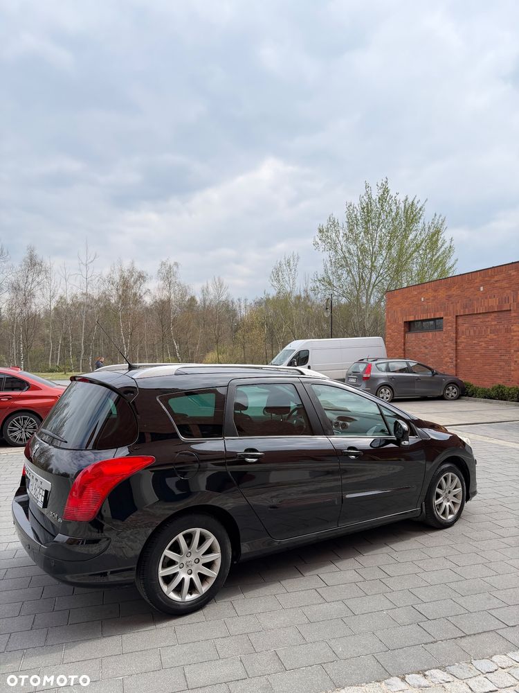 Peugeot 308 1.6 Trendy Navtech - 17