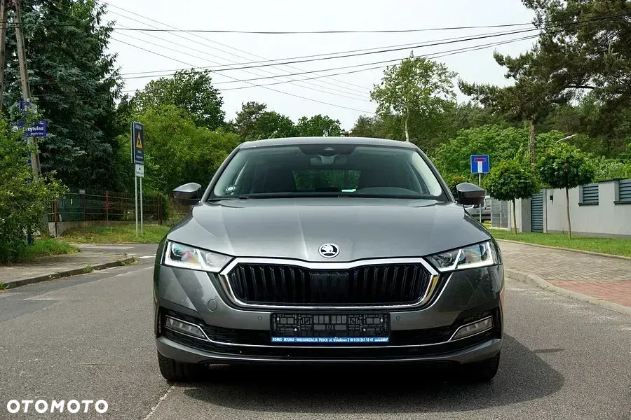 Skoda Octavia 1.5 TSI e-TEC DSG Selection Plus - 10