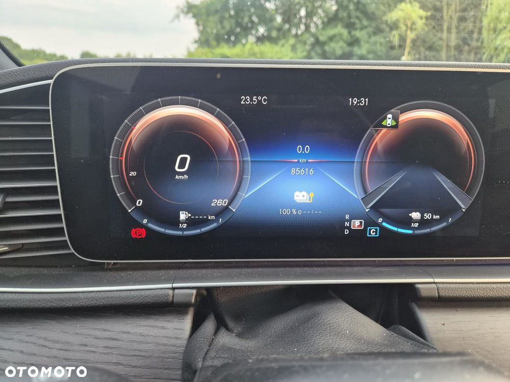 Mercedes-Benz GLE - 29
