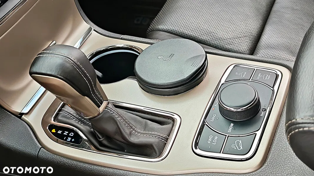 Jeep Grand Cherokee 3.0 CRD Summit - 34