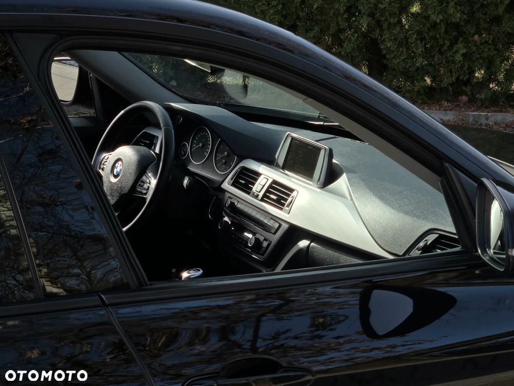 BMW 3GT 320d Advantage - 32