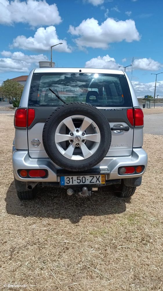 Nissan Terrano 3.0 TDi Luxury - 15