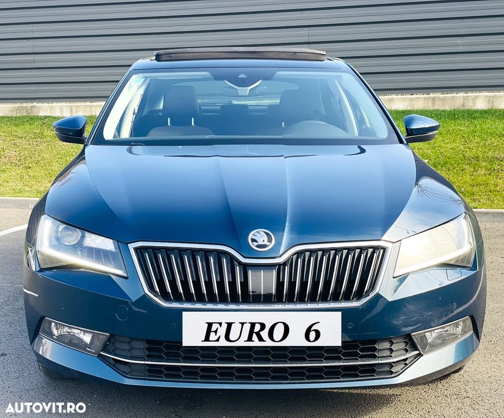 Skoda Superb 2.0 TDI DSG Premium Edition - 8