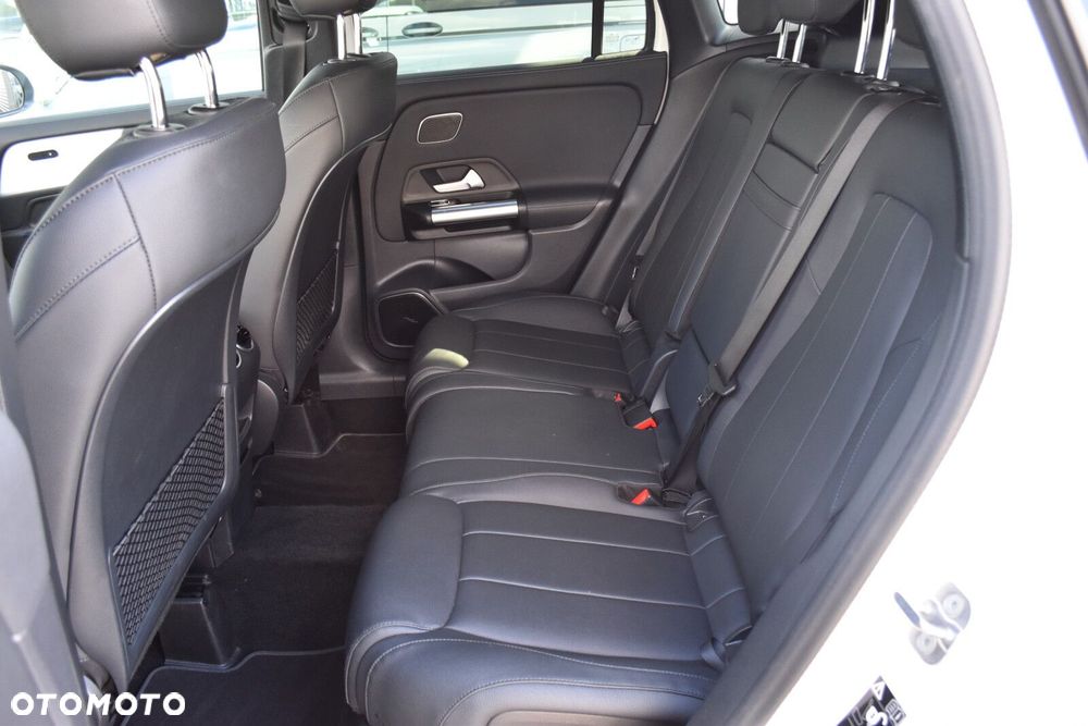 Mercedes-Benz GLA 220 d 4-Matic 8G-DCT - 34