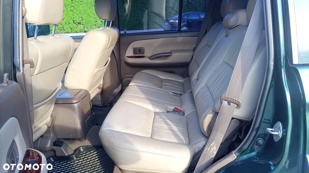 Toyota Land Cruiser - 12