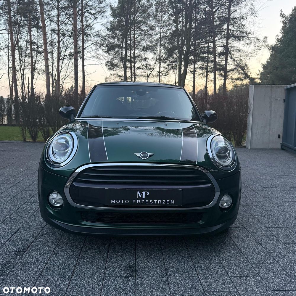 MINI Cooper Essential Trim - 4