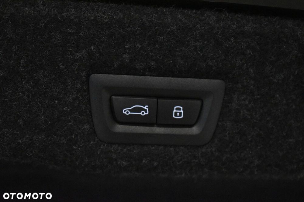 BMW Seria 5 520d xDrive mHEV M Sport - 25