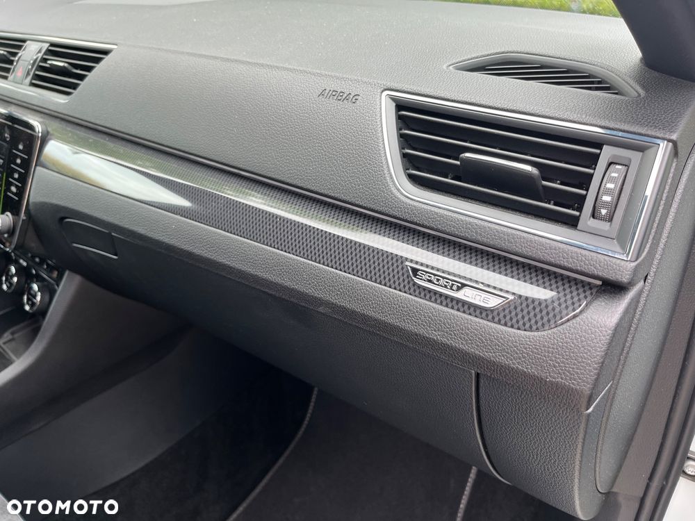 Skoda Superb 2.0 TDI 4x4 DSG Sportline - 38