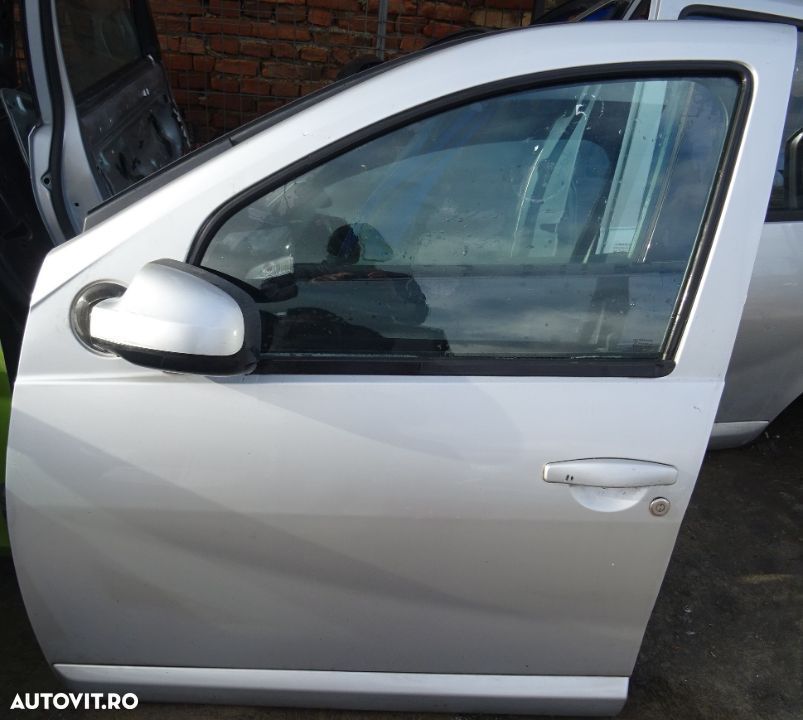 Usa stanga fata Dacia Sandero din 2010 completa - 1