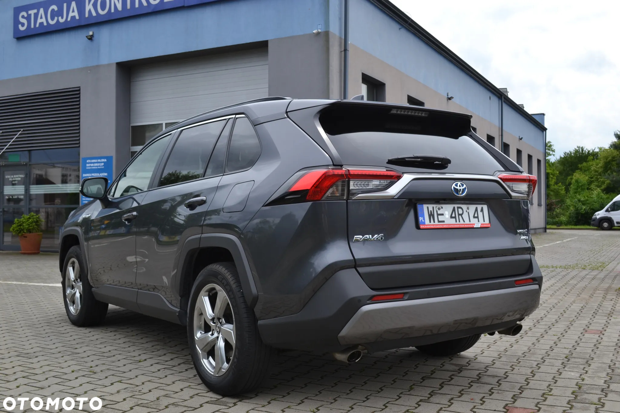 Toyota RAV4 - 9
