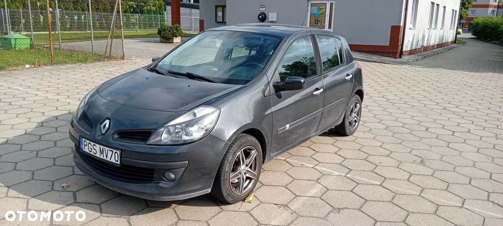 Renault Clio - 1