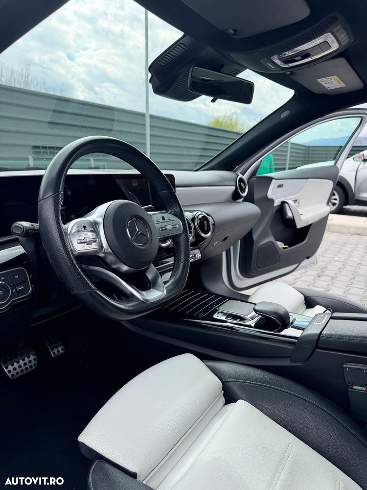 Mercedes-Benz A 250 Sedan Aut. - 12