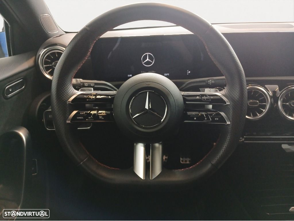 Mercedes-Benz A 250 e AMG Line - 9