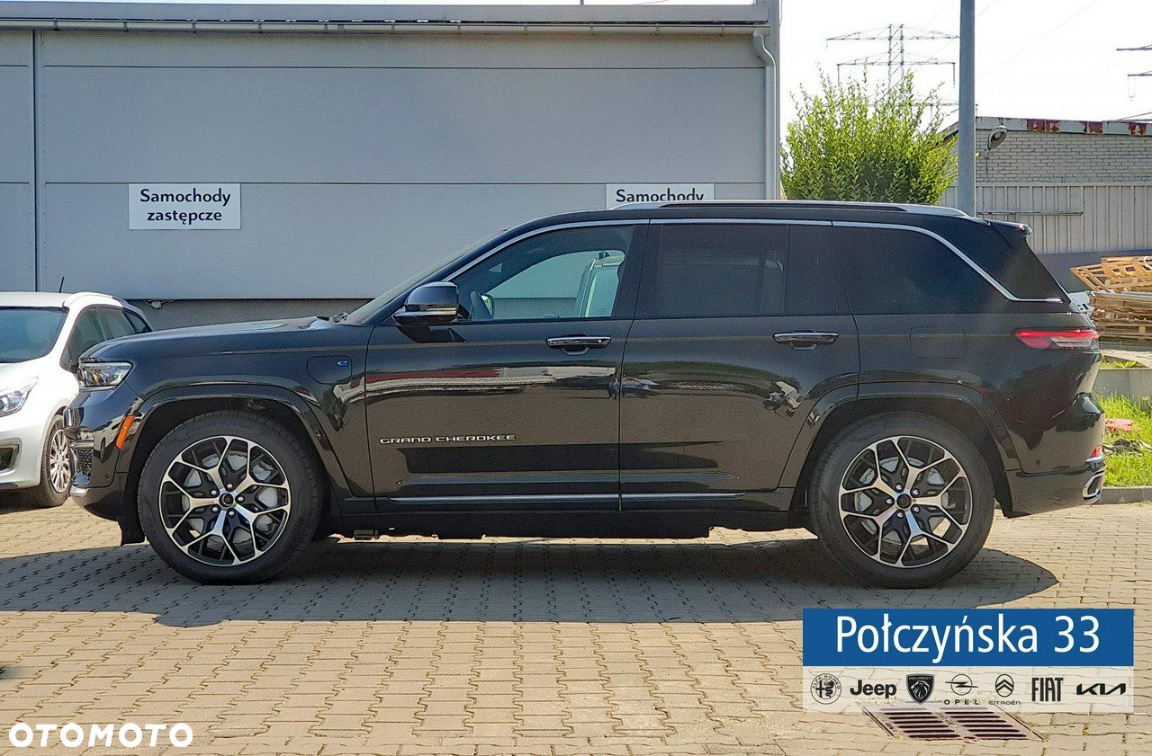 Jeep Grand Cherokee - 12