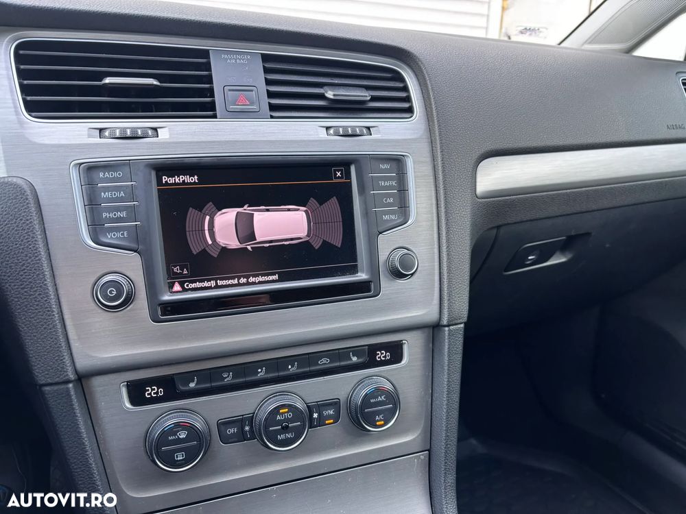 Volkswagen Golf 1.6 TDI BlueMotion Technology DSG Comfortline - 32