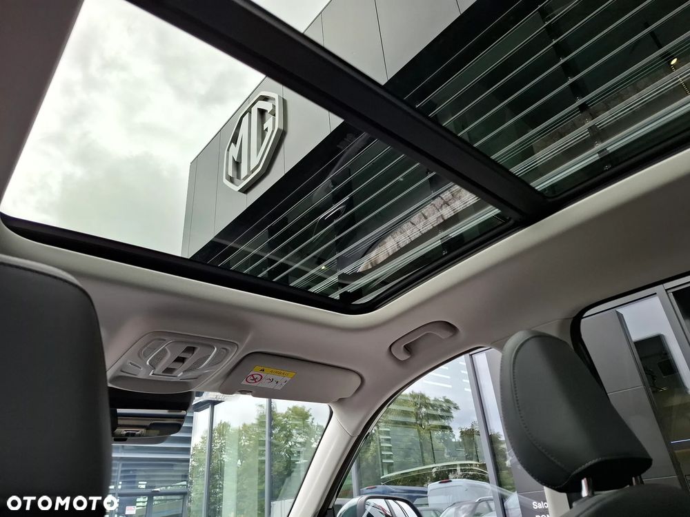 MG ZS Hybrid+ - 18