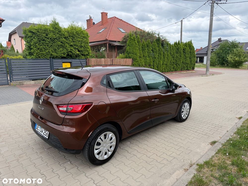 Renault Clio 1.2 16V 75 TomTom Edition - 3