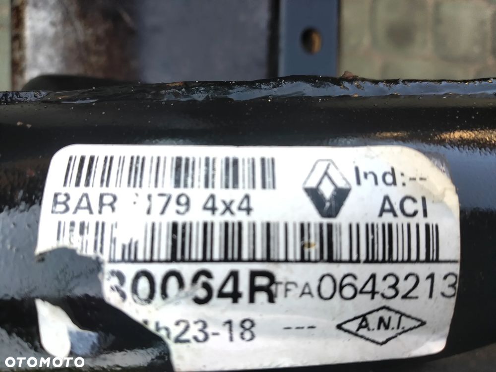 belka sanki wózek trawersa zawieszenia tył Dacia Daster 09-18 4x4  Orginał bez rdzy super stan import italy - 4