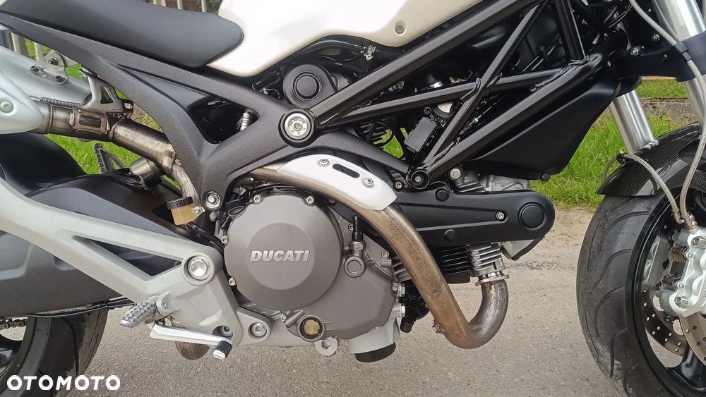 Ducati Monster - 14