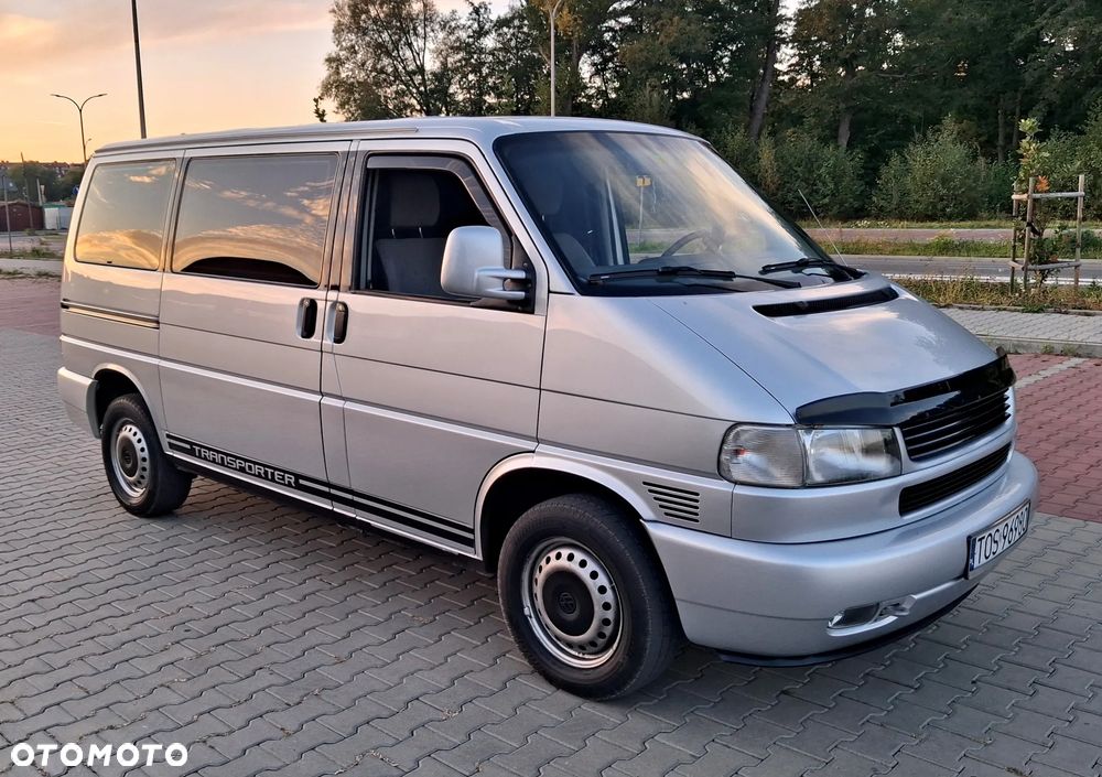Volkswagen Caravelle - 6