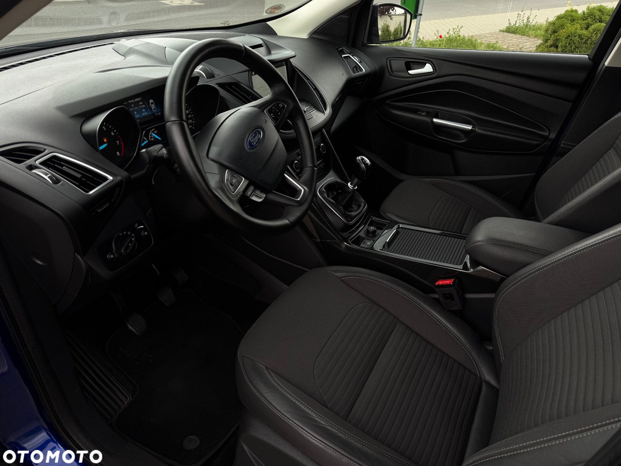Ford Kuga 1.6 EcoBoost 2x4 Titanium - 21
