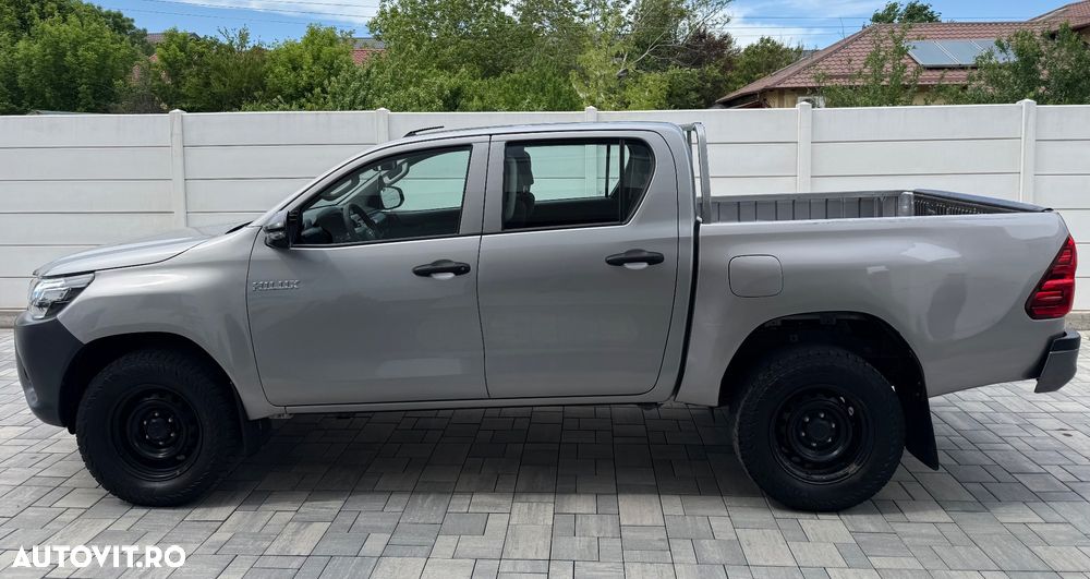 Toyota Hilux 2.4D 150CP 4x4 Double Cab 6MT Comfort - 9