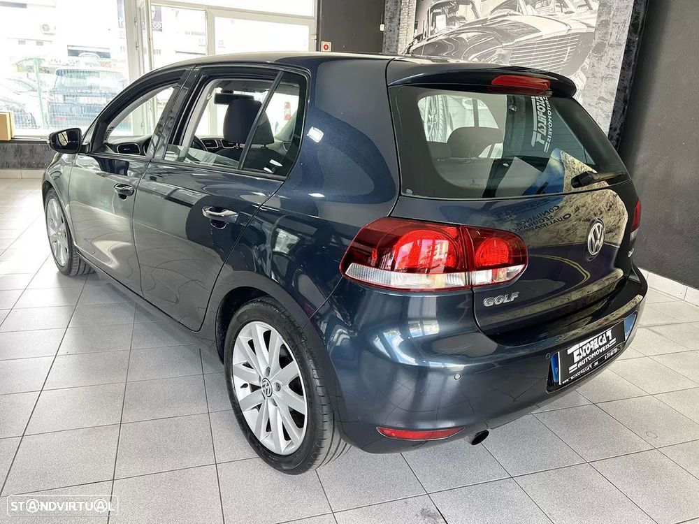 VW Golf 1.6 TDi Trendline BlueMotion - 4