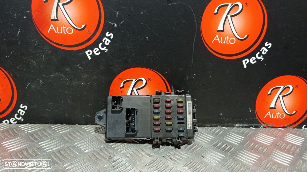 Caixa De Fusíveis Kia Carnival Ii (Gq) - 1