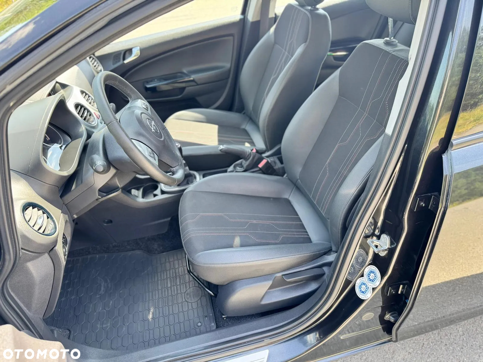 Opel Corsa 1.4 16V Edition 150 - 15