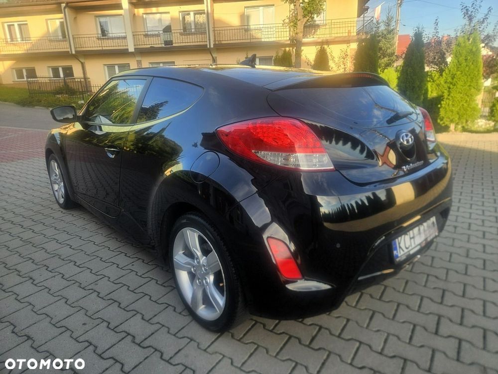 Hyundai Veloster - 7