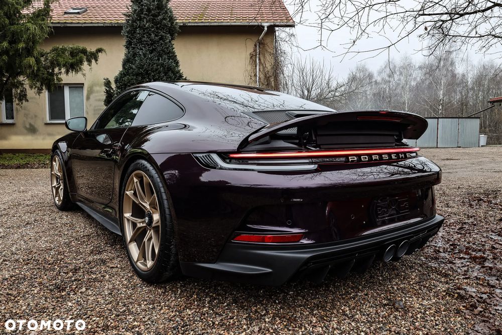 Porsche 911 GT3 Touring - 5