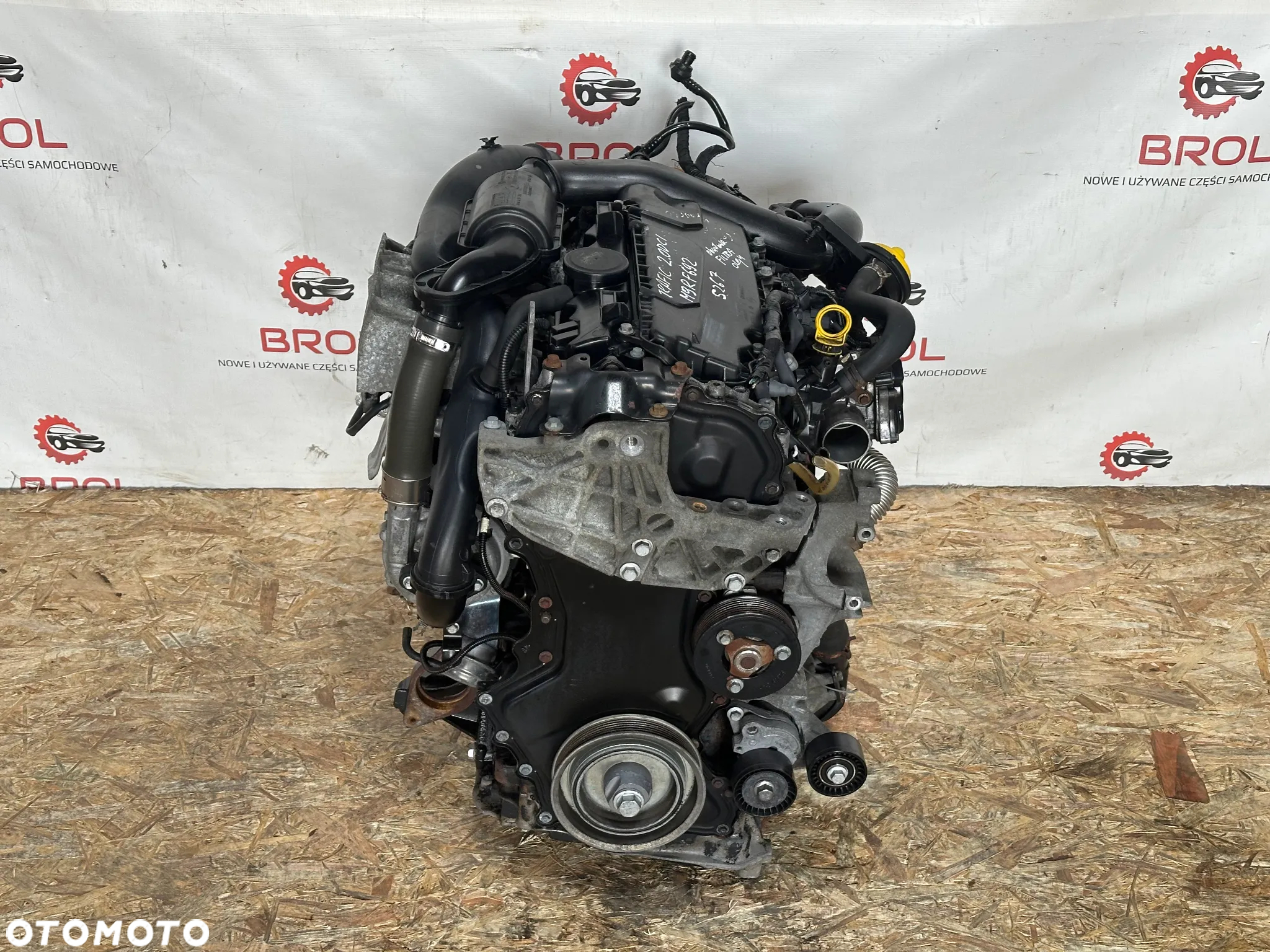 SILNIK RENAULT TRAFIC 2.0 DCI VIVARO  M9R F 692 - 4
