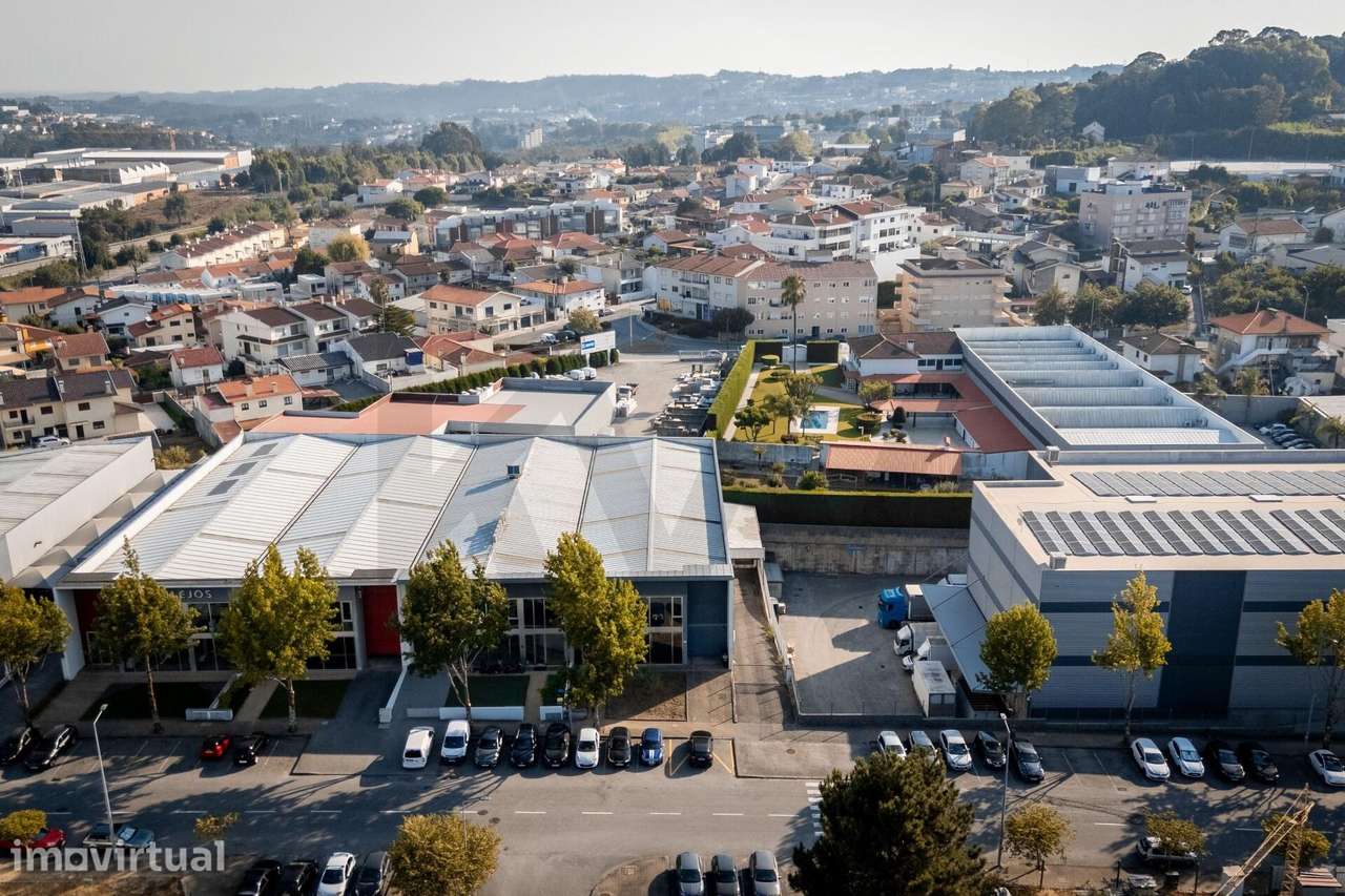 Armazém Industrial com 1.239m2 - Grande imagem: 2/36