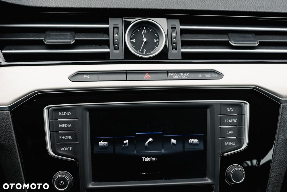 Volkswagen Passat - 23