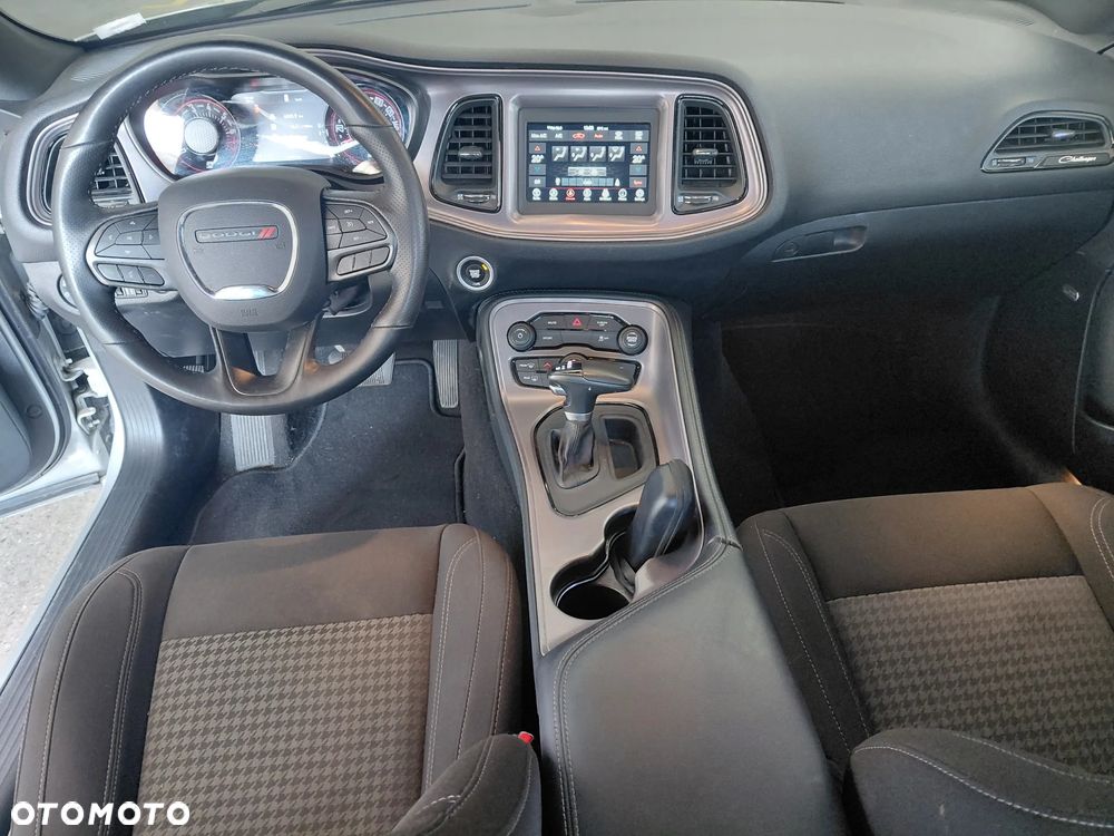 Dodge Challenger 3.6 GT AWD - 6