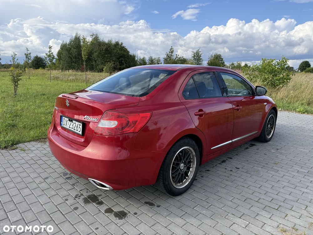Suzuki Kizashi - 4