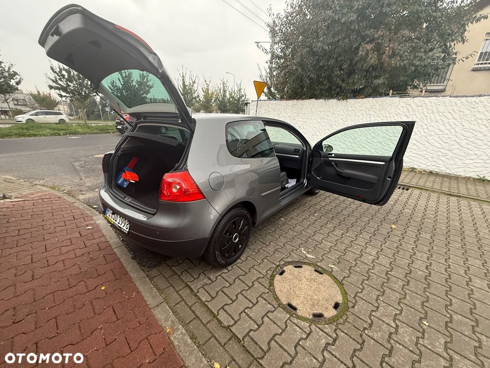 Volkswagen Golf 1.4 Comfortline - 24