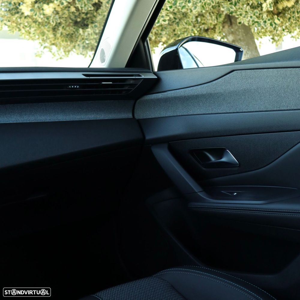 Peugeot 308 1.2 PureTech Allure EAT8 - 23